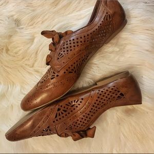 Steve Madden Brown Lunna Cutout Oxford Brogues